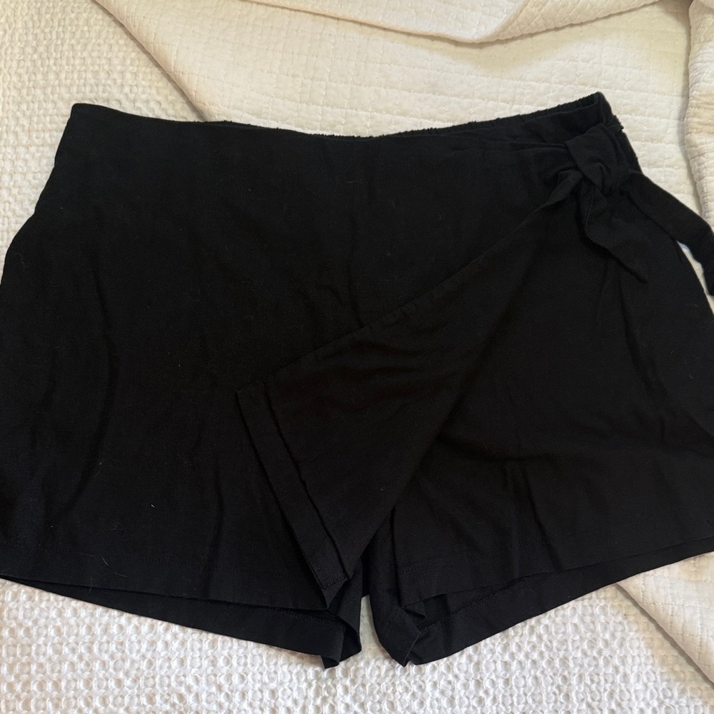 Women's Black Linen Skort